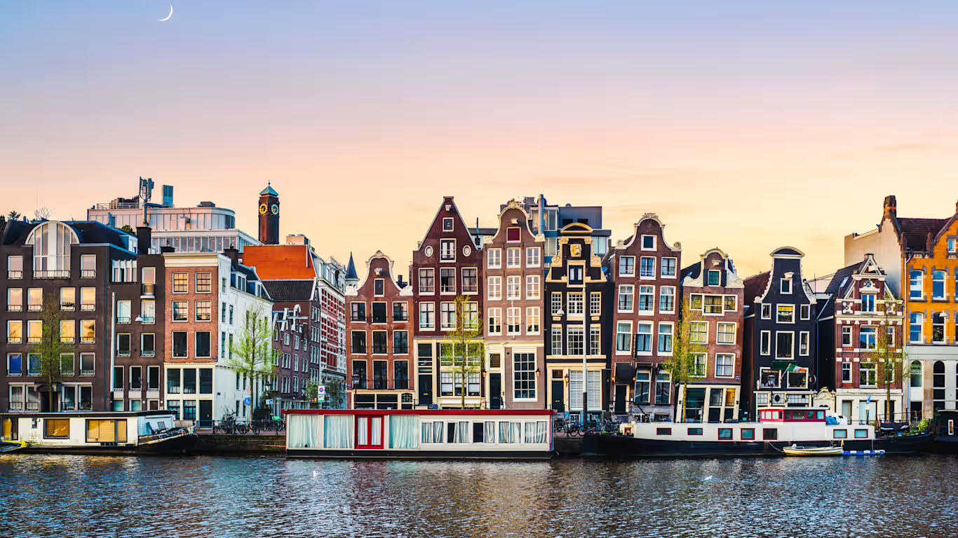 London, Paris & Amsterdam – 10 Days SIC Tour Package